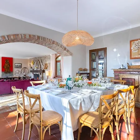 Cascina Monferrato 12, Emma